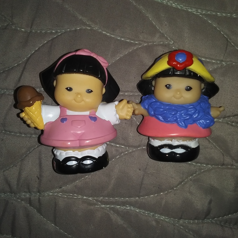 Set of 2 Fisher Price Little People Sonya Lees